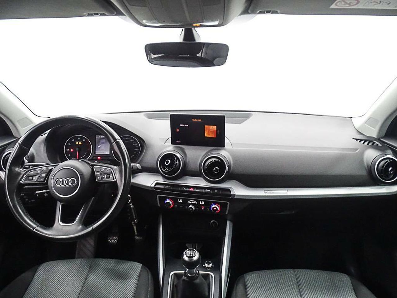 Foto Audi Q2 8