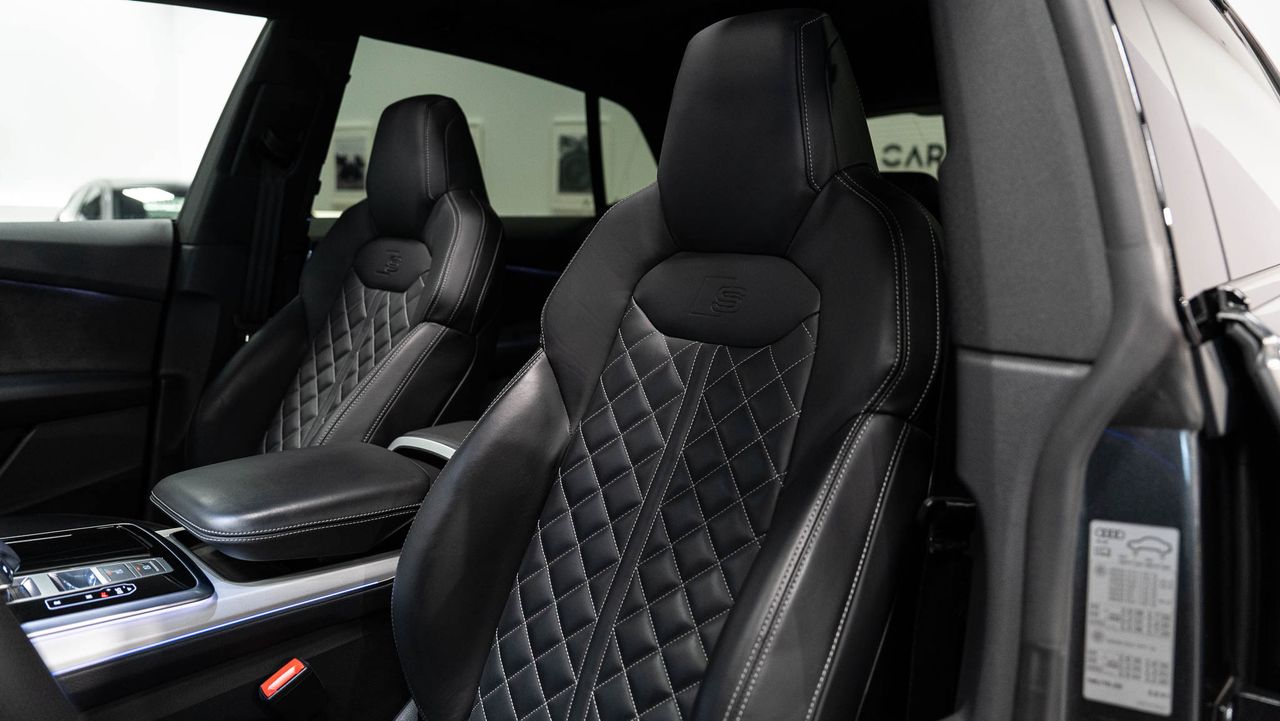 Foto Audi Q8 9
