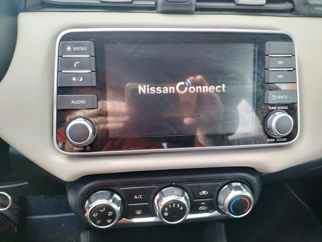 Foto Nissan Micra 15