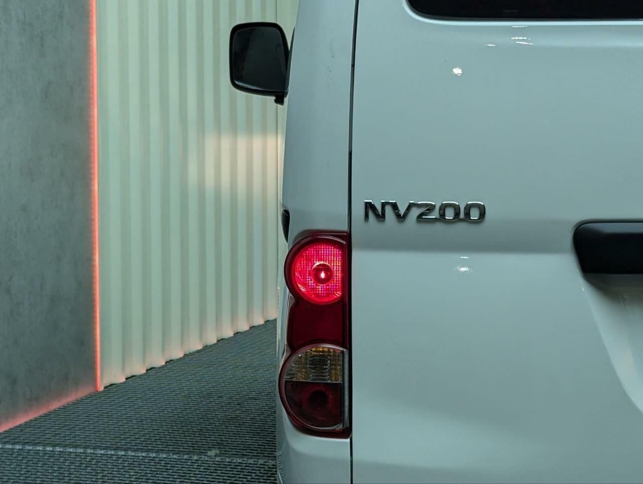 Foto Nissan NV200 23