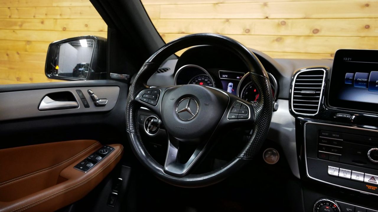 Foto Mercedes-Benz Clase GLE 25