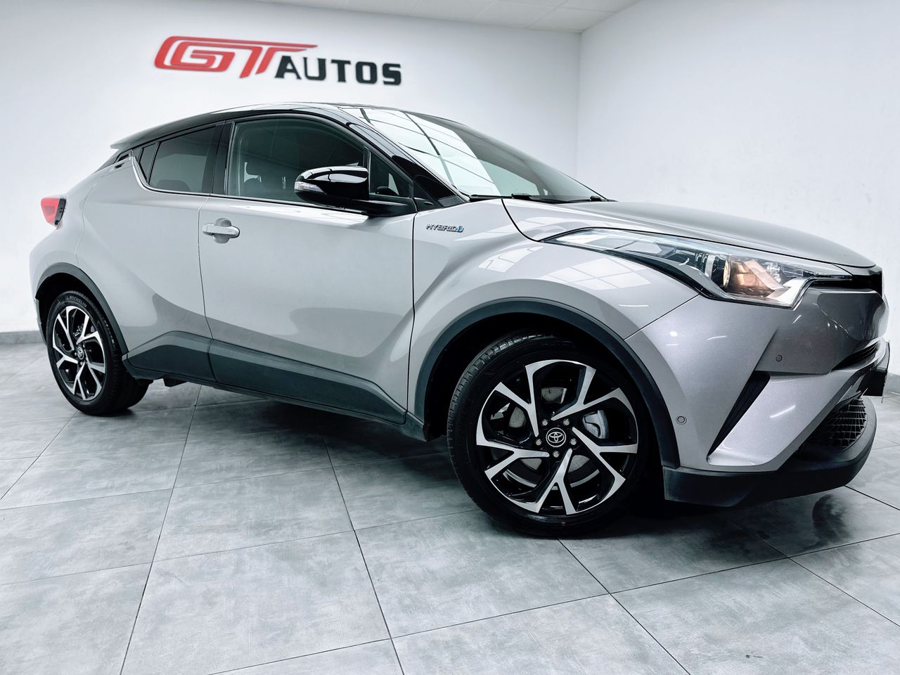 Foto Toyota C-HR 17