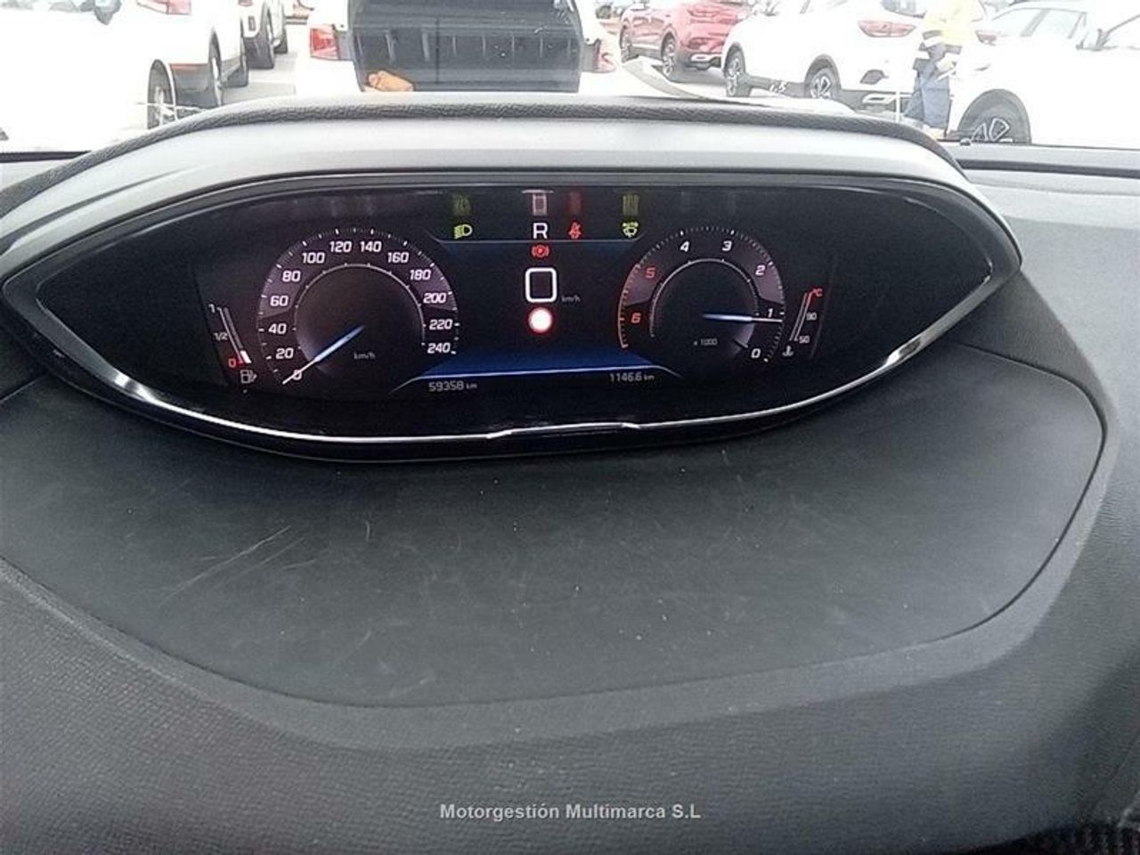 Foto Peugeot 5008 8