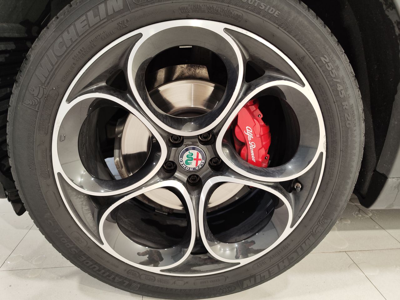 Foto Alfa Romeo Stelvio 26