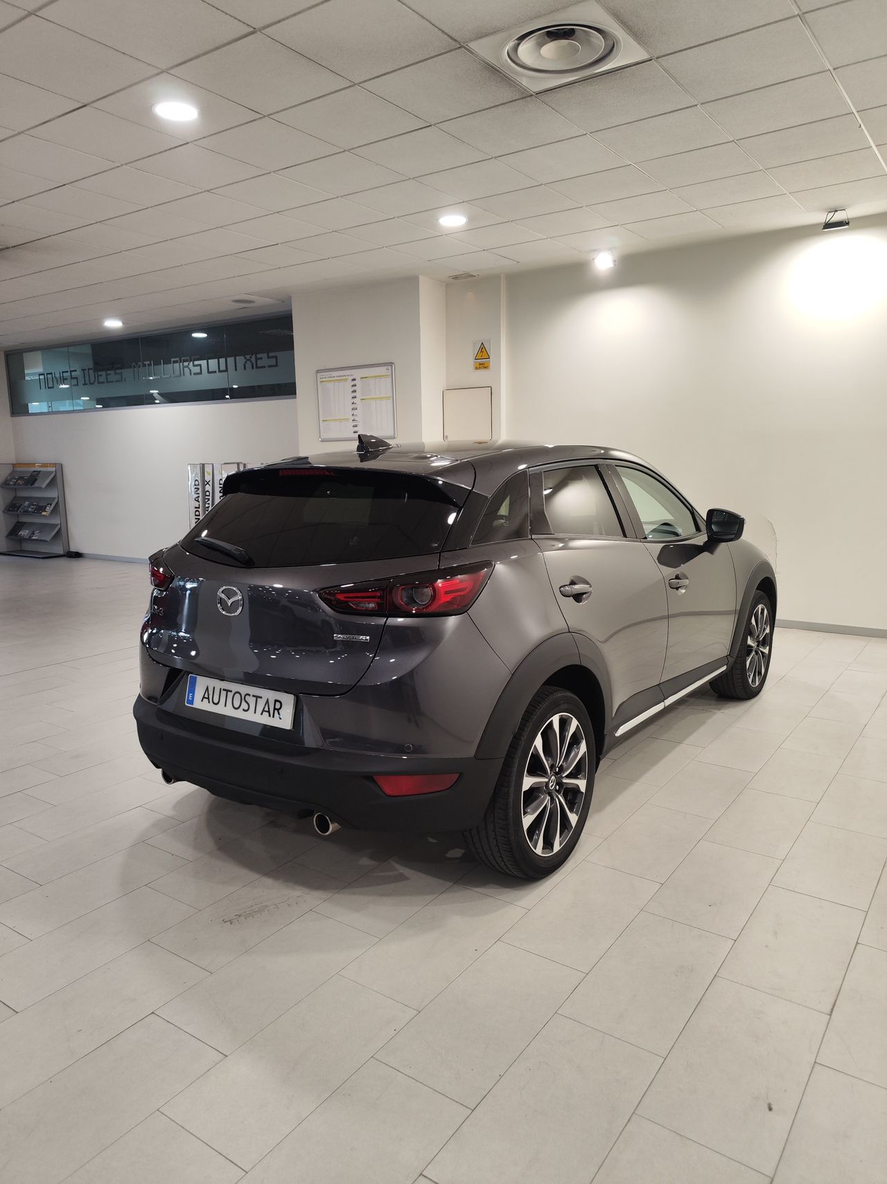 Foto Mazda CX-3 14