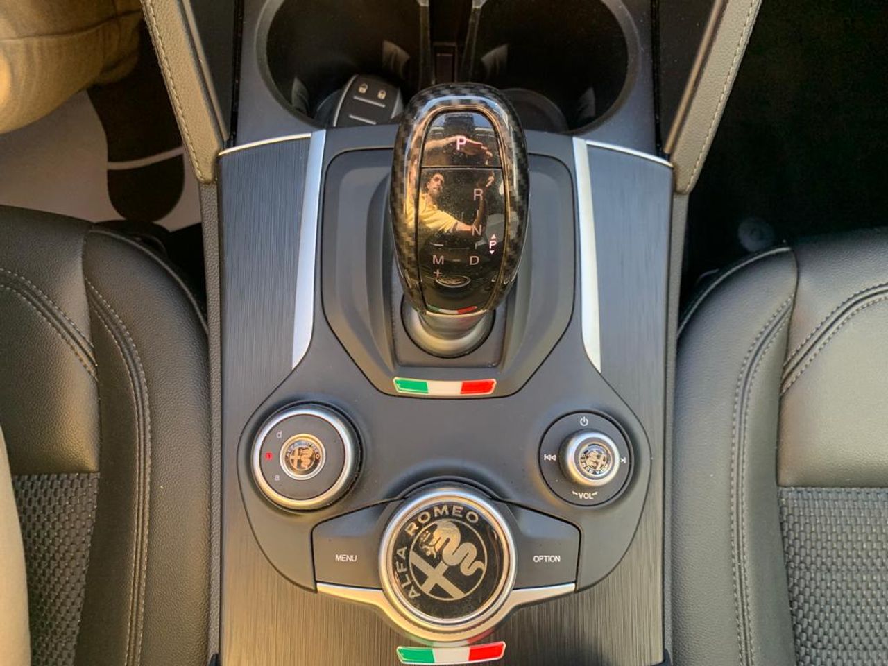Foto Alfa Romeo Stelvio 24