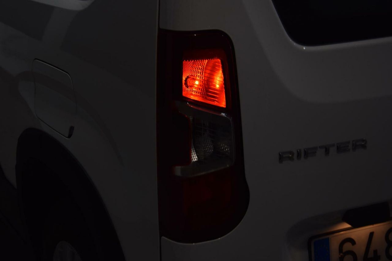 Foto Peugeot Rifter 9
