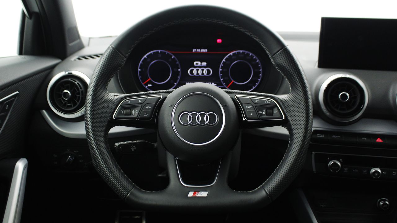 Foto Audi Q2 24