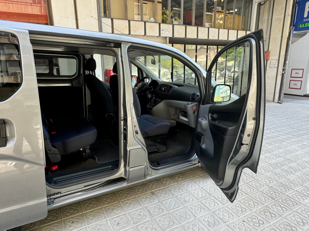 Foto Nissan NV200 13