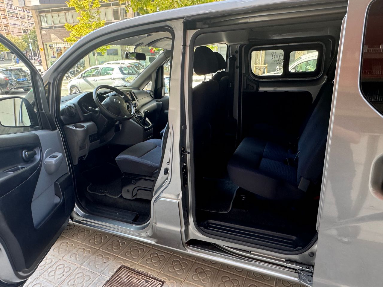 Foto Nissan NV200 15