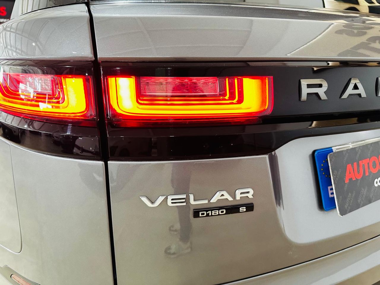 Foto Land-Rover Range Rover Velar 32