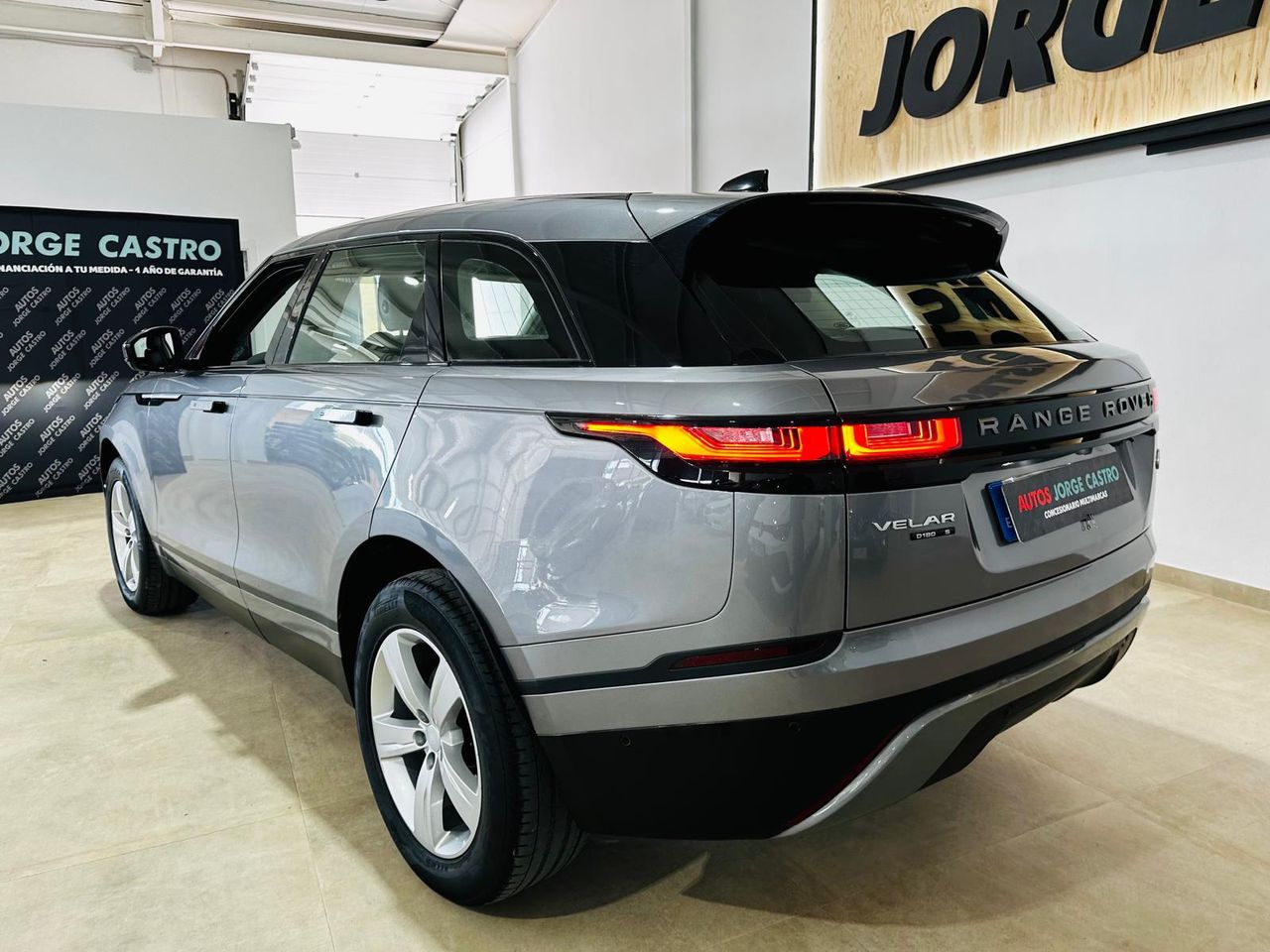 Foto Land-Rover Range Rover Velar 34