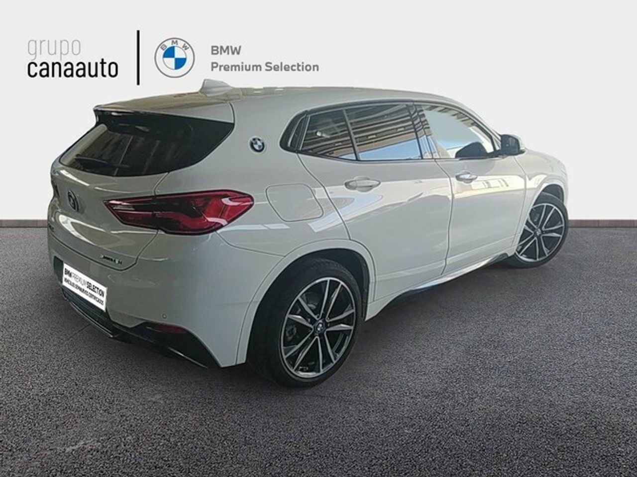 Foto BMW X2 4