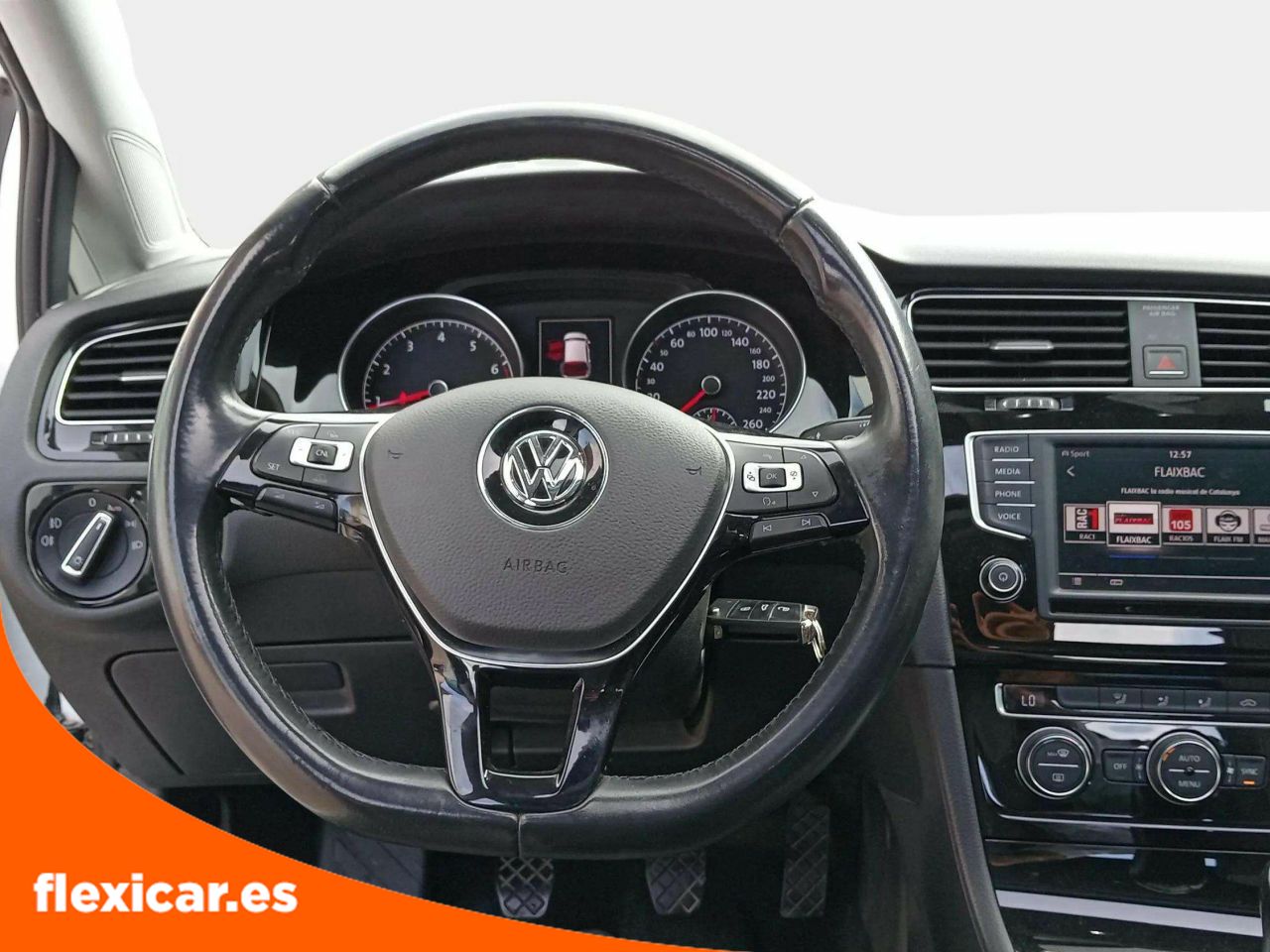 Foto Volkswagen Golf 18