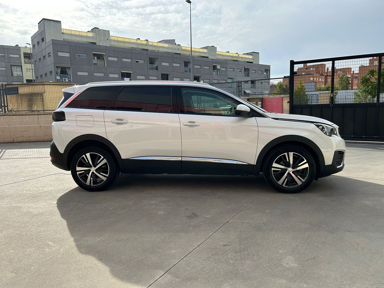 Foto Peugeot 5008 4