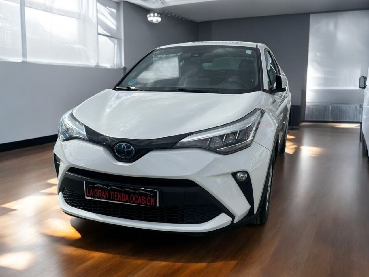 Foto Toyota C-HR 2