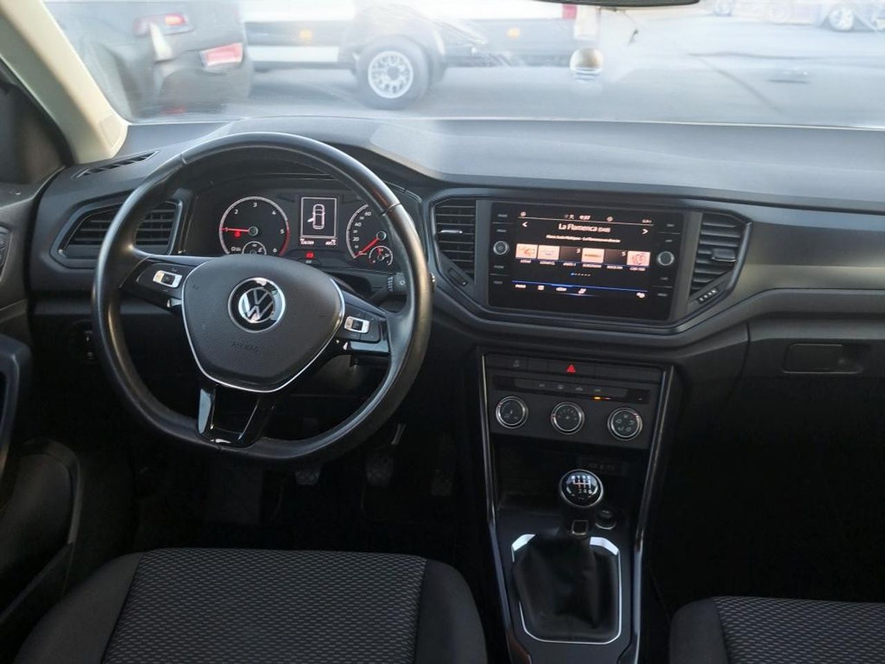 Foto Volkswagen T-Roc 4