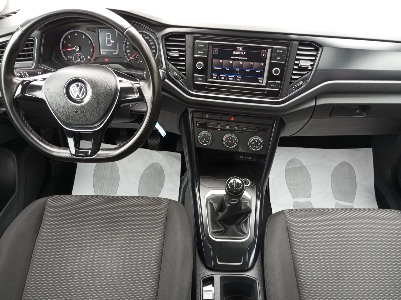 Foto Volkswagen T-Roc 6