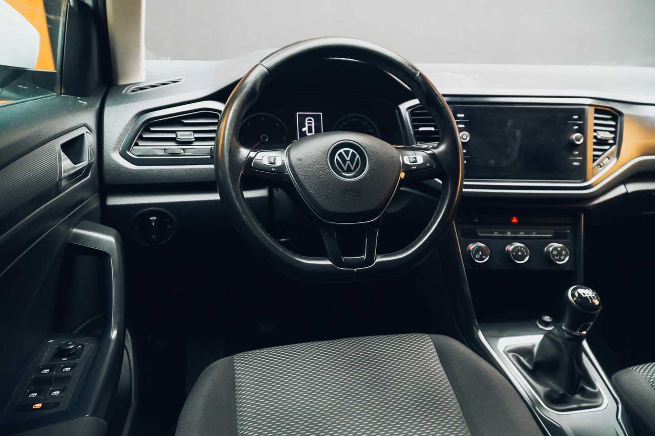 Foto Volkswagen T-Roc 13