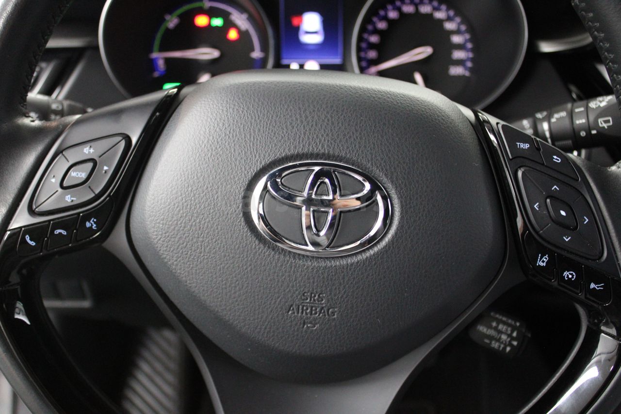 Foto Toyota C-HR 4