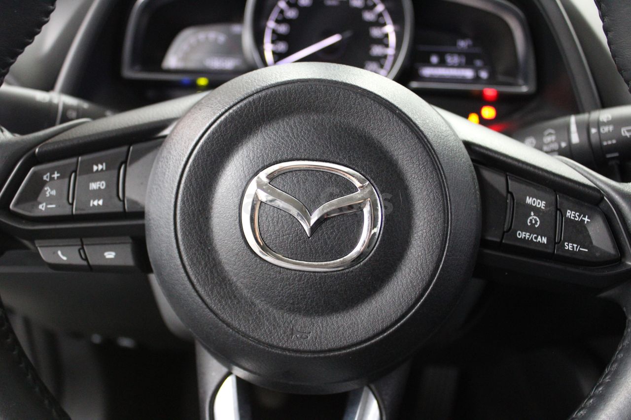 Foto Mazda Mazda2 4