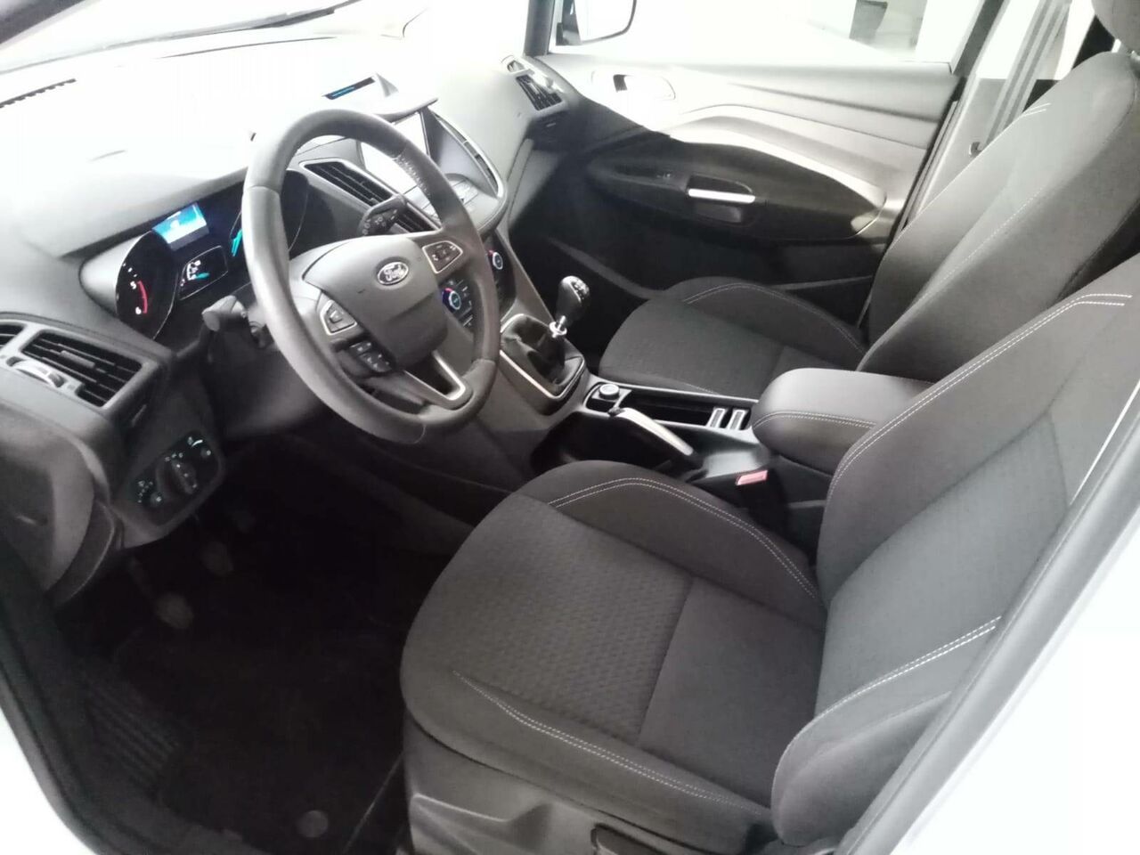 Foto Ford Grand C-MAX 4