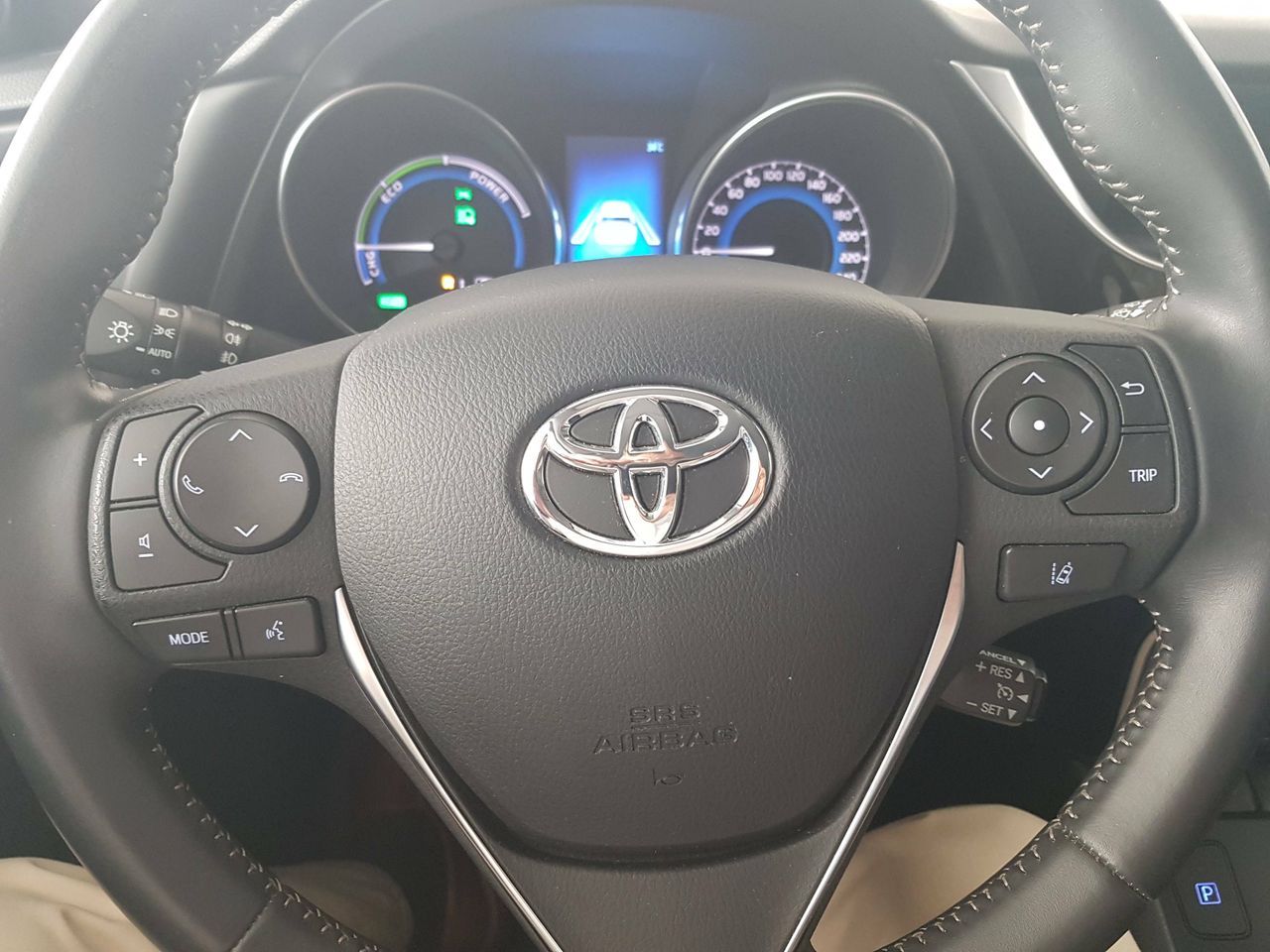 Foto Toyota Auris 9