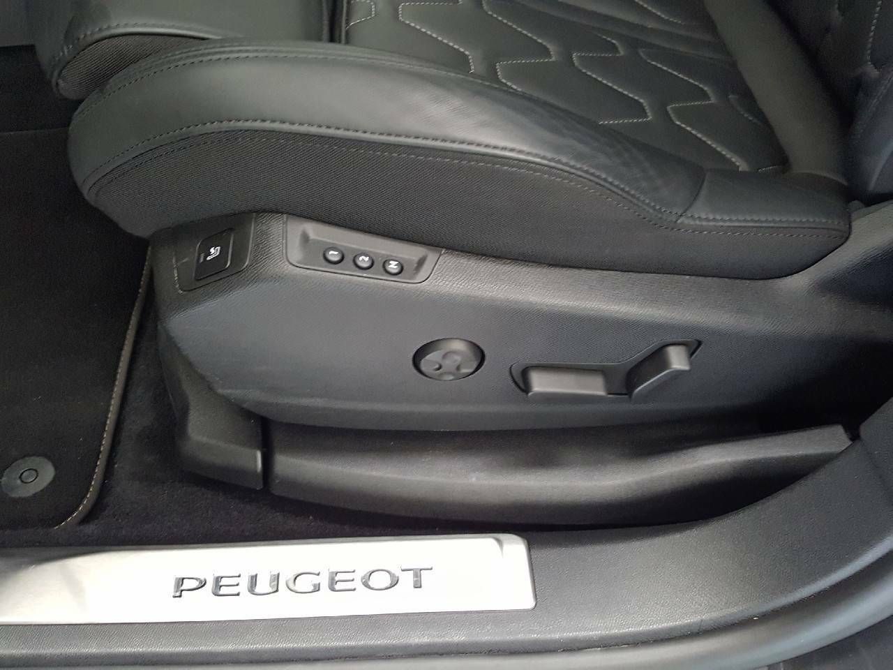 Foto Peugeot 3008 16