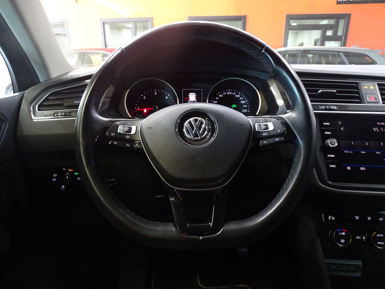 Foto Volkswagen Tiguan 10