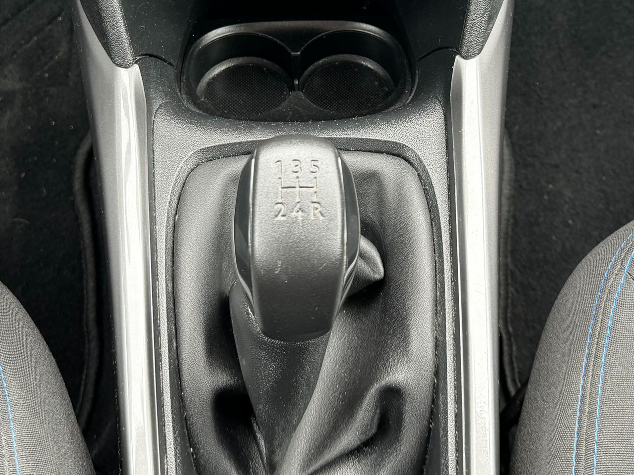 Foto Peugeot 2008 12