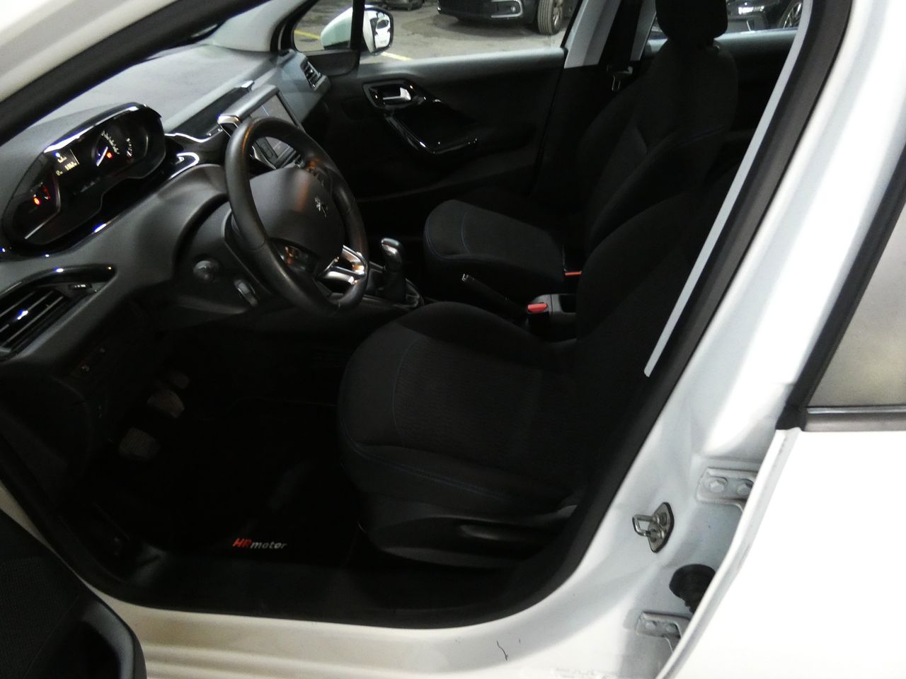 Foto Peugeot 208 8