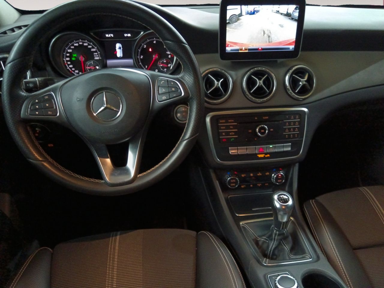 Foto Mercedes-Benz Clase CLA 5