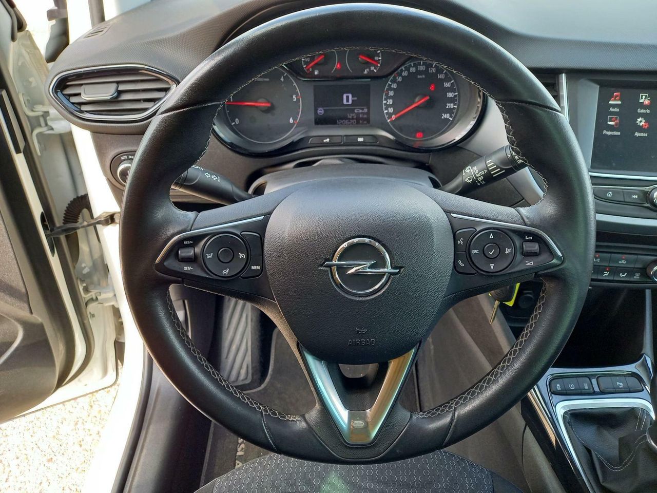 Foto Opel Crossland X 16