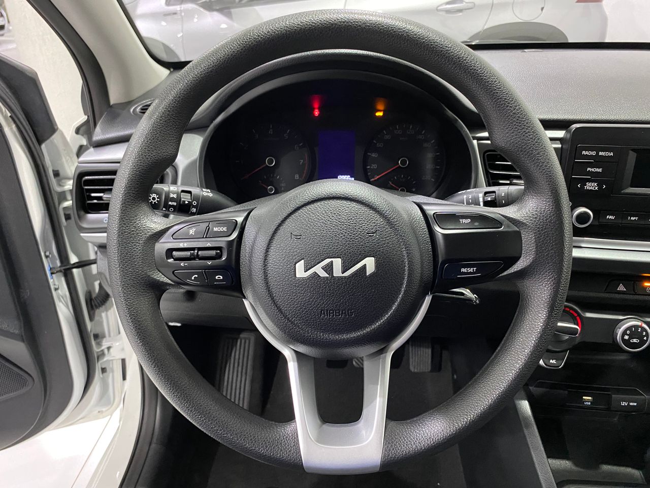 Foto Kia Rio 13