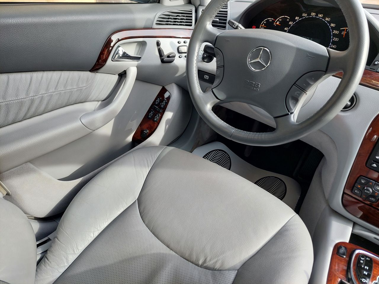 Foto Mercedes-Benz Clase S 24