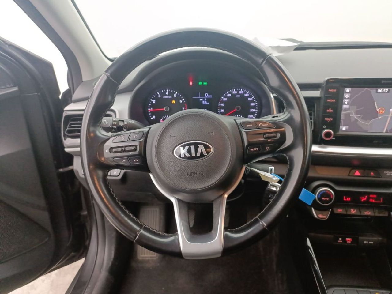 Foto Kia Stonic 4