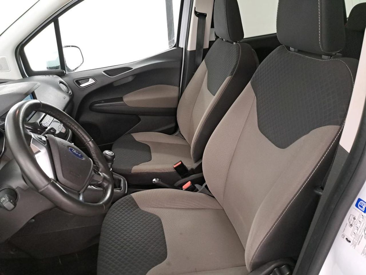 Foto Ford Tourneo Courier 9