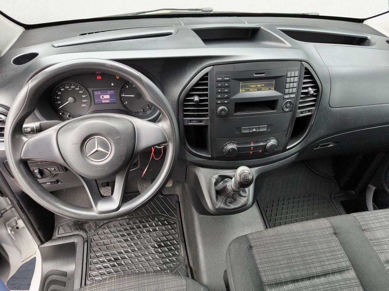 Foto Mercedes-Benz Vito 12