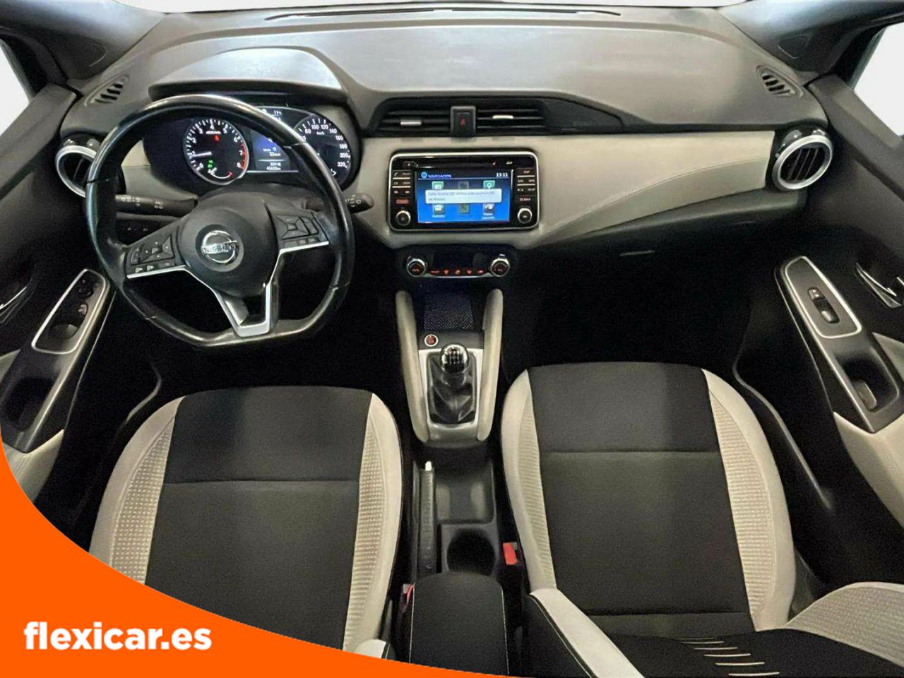 Foto Nissan Micra 10