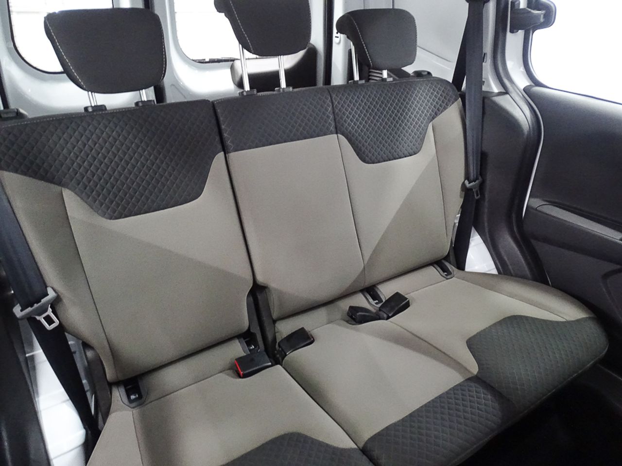 Foto Ford Tourneo Courier 15