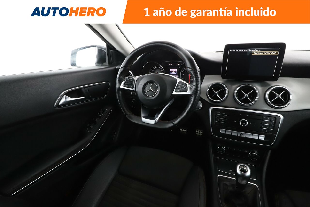 Foto Mercedes-Benz Clase CLA 13