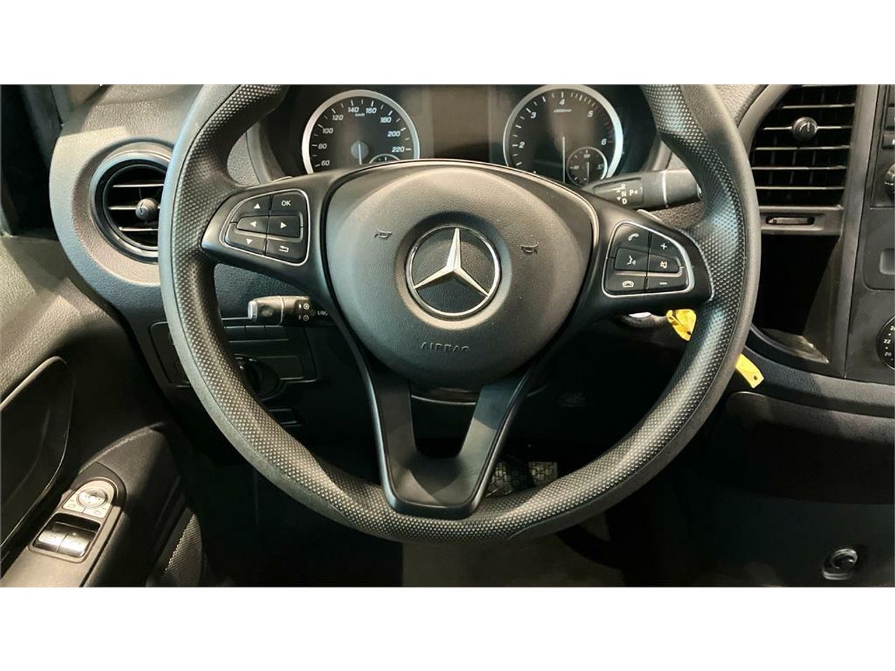 Foto Mercedes-Benz Vito 8