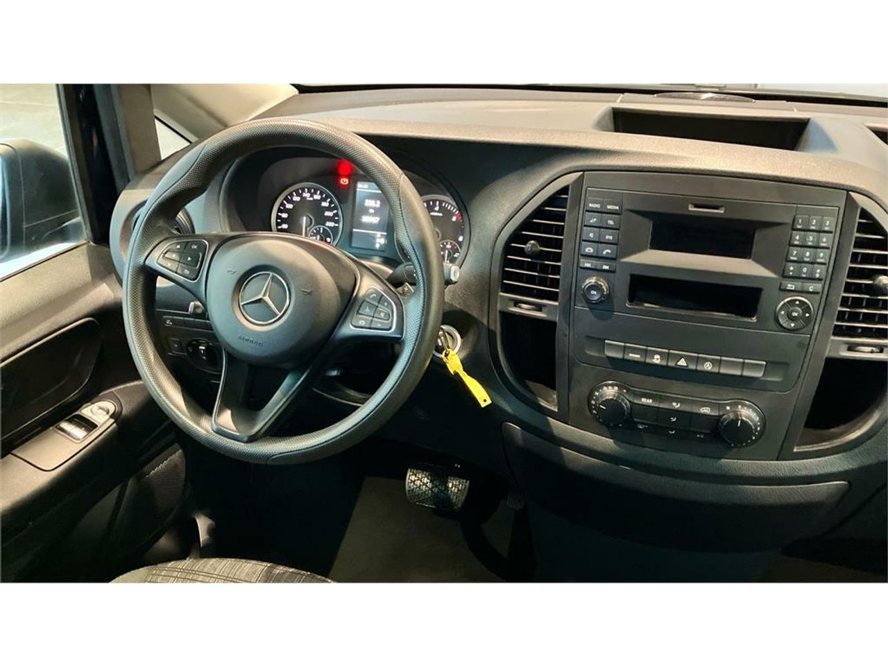 Foto Mercedes-Benz Vito 10