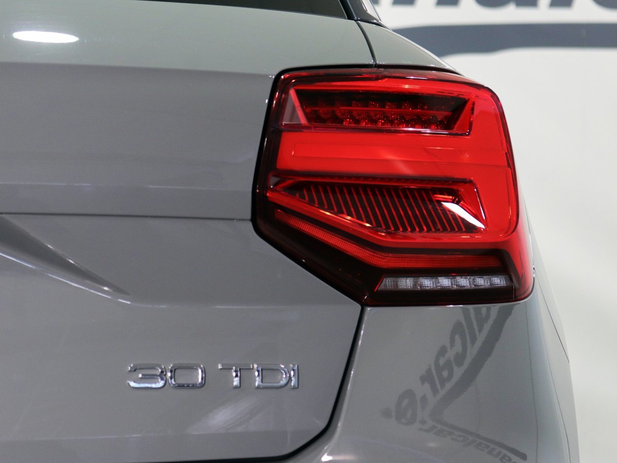 Foto Audi Q2 10