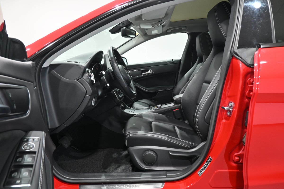 Foto Mercedes-Benz Clase CLA 10