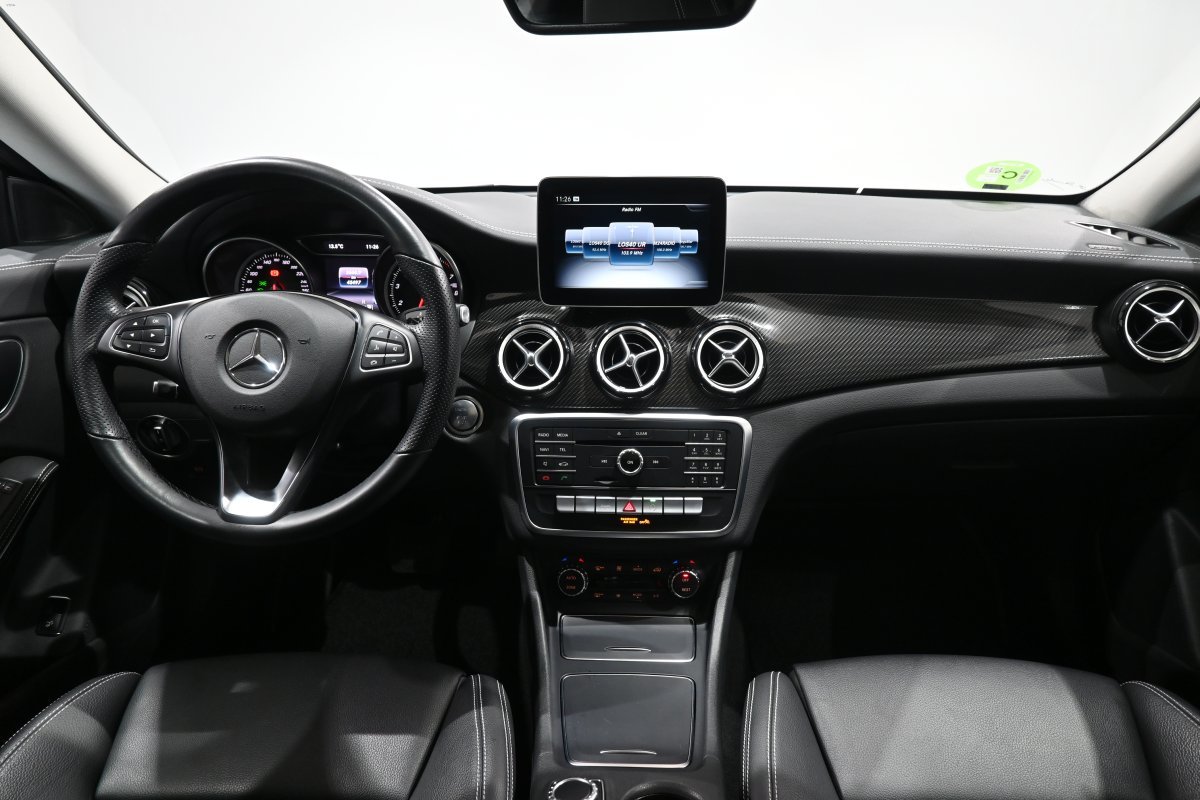 Foto Mercedes-Benz Clase CLA 19