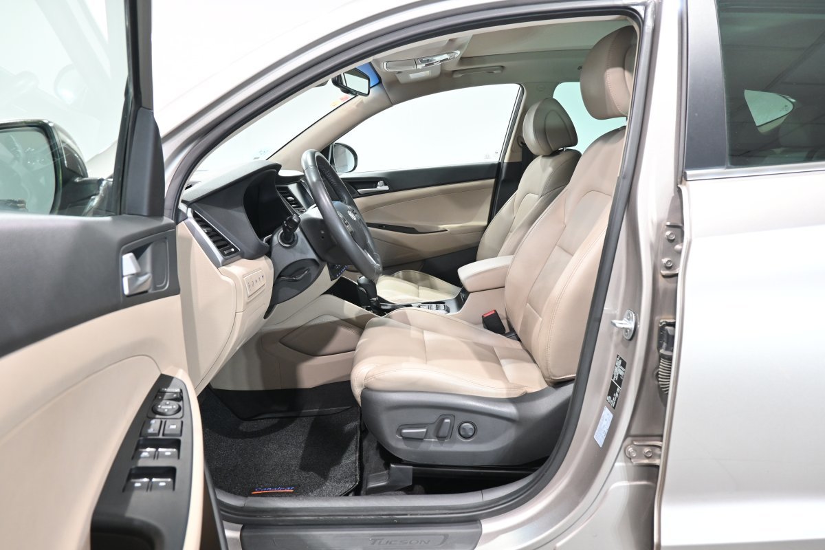 Foto Hyundai Tucson 10