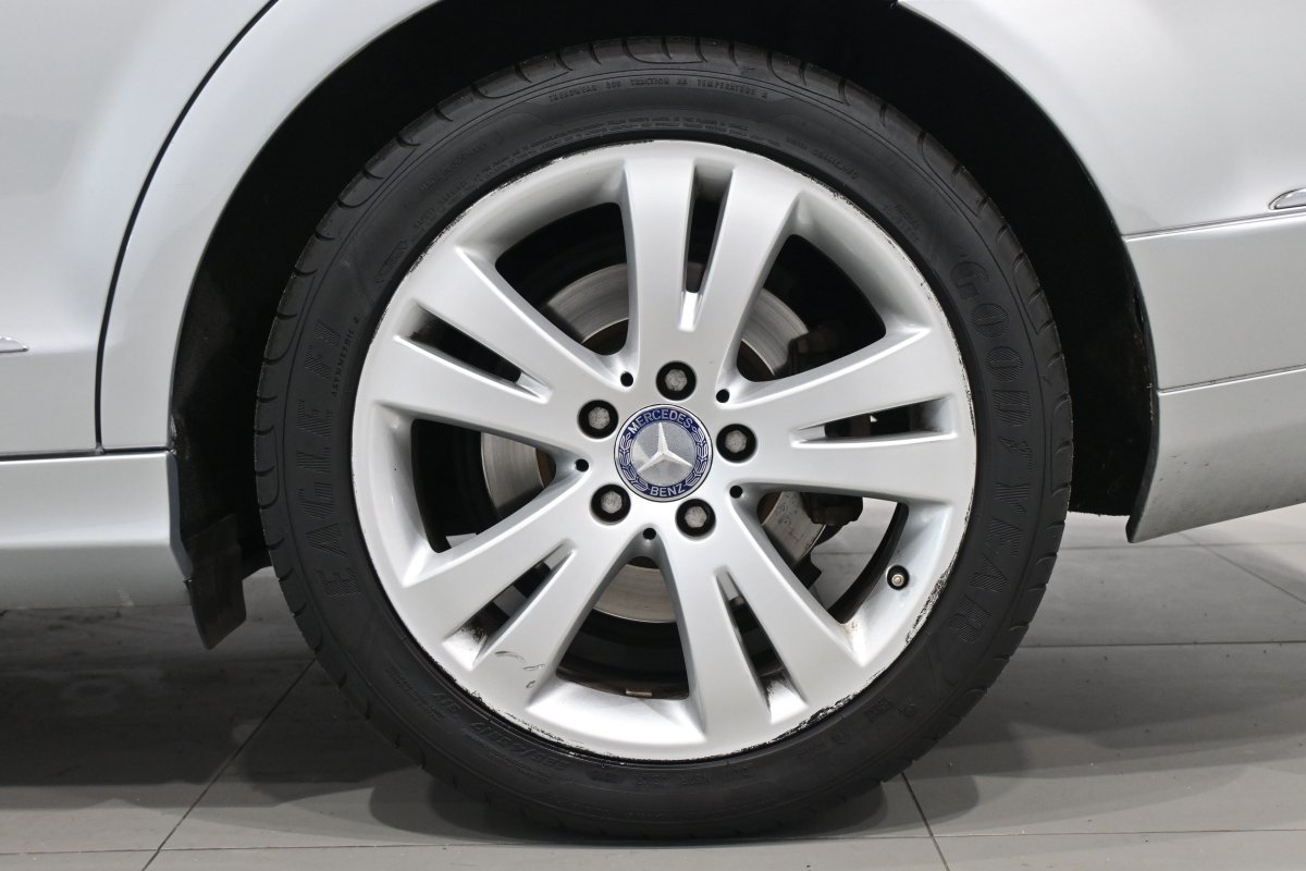 Foto Mercedes-Benz Clase C 27