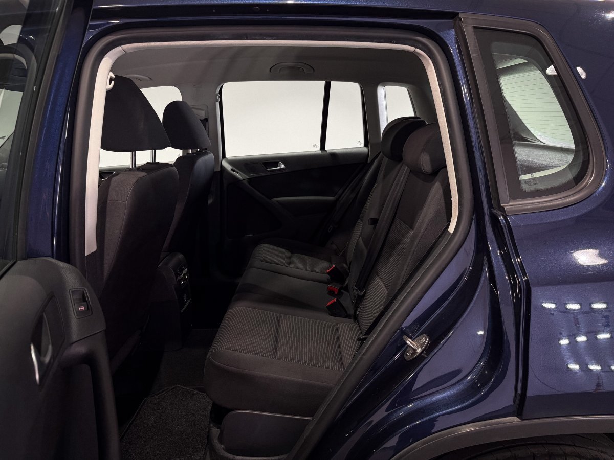 Foto Volkswagen Tiguan 11