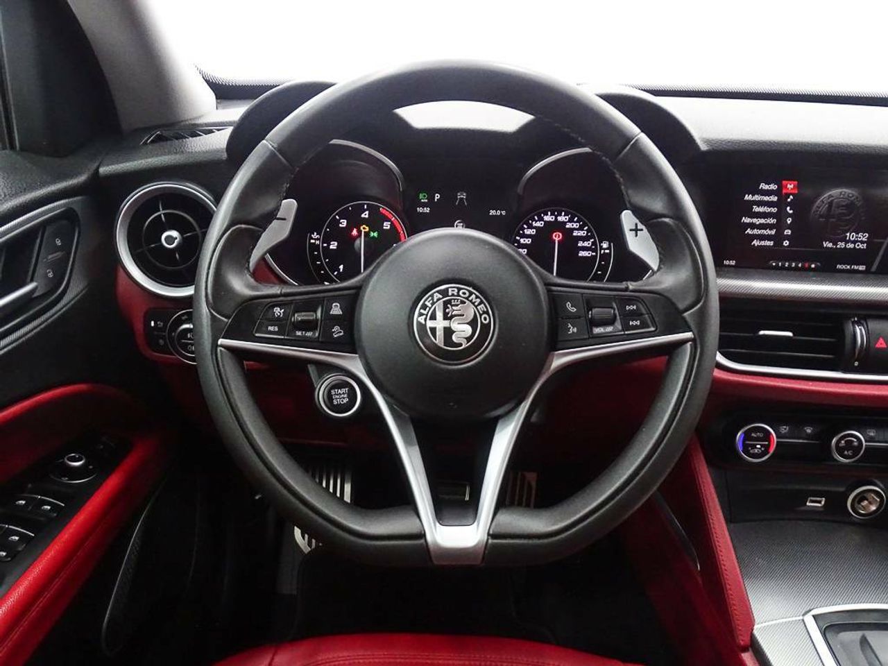 Foto Alfa Romeo Stelvio 14